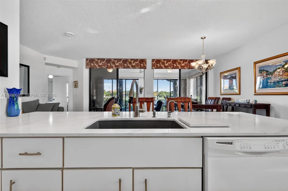 8033 Aberdeen Dr, Boynton Beach, FL 33472