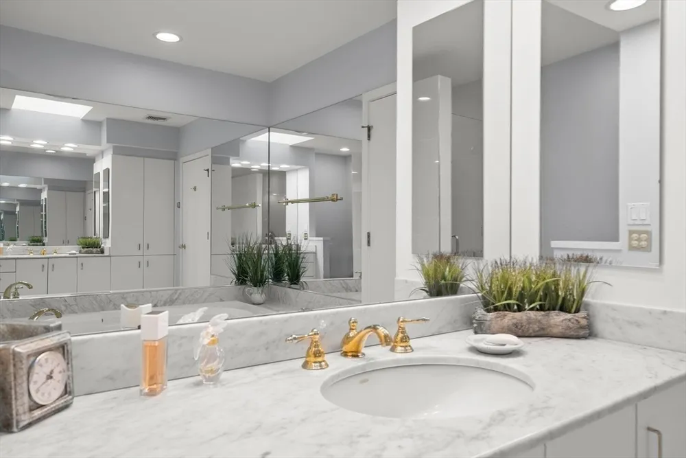 214 Allandale Rd, Boston, MA 02467