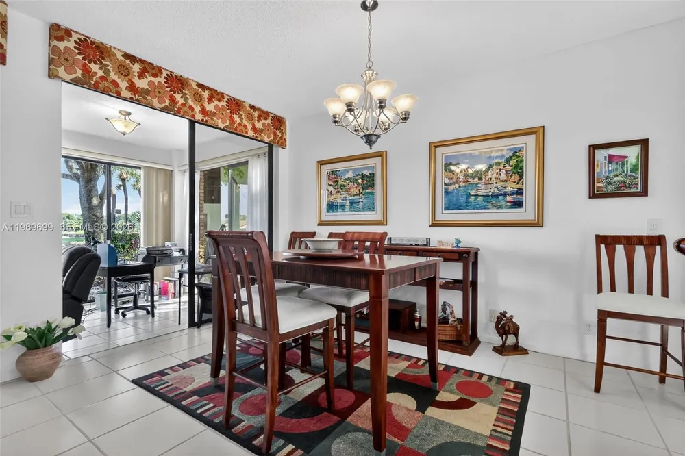 8033 Aberdeen Dr, Boynton Beach, FL 33472
