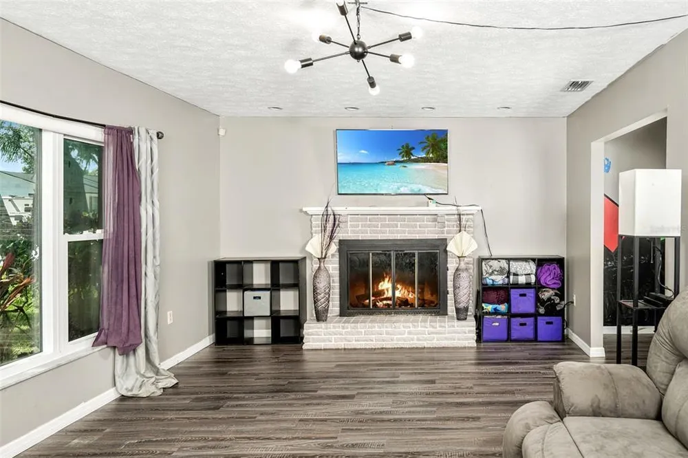 8020 Tierra Verde Dr, Tampa, FL 33617