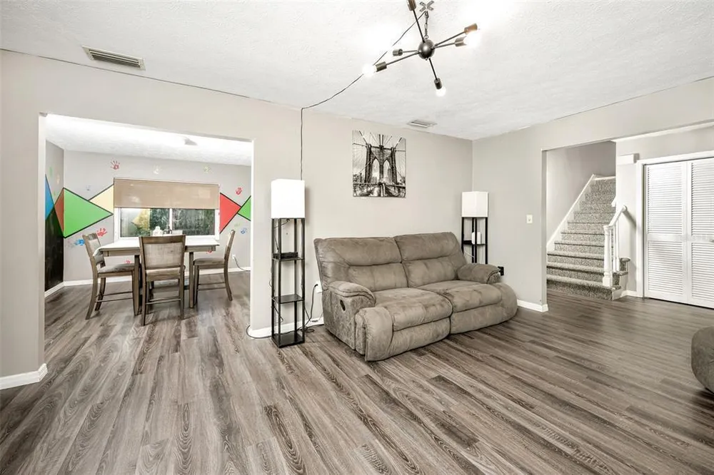 8020 Tierra Verde Dr, Tampa, FL 33617