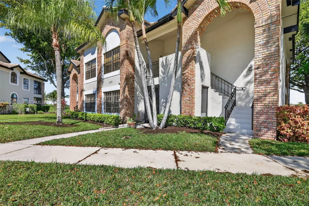 8033 Aberdeen Dr, Boynton Beach, FL 33472