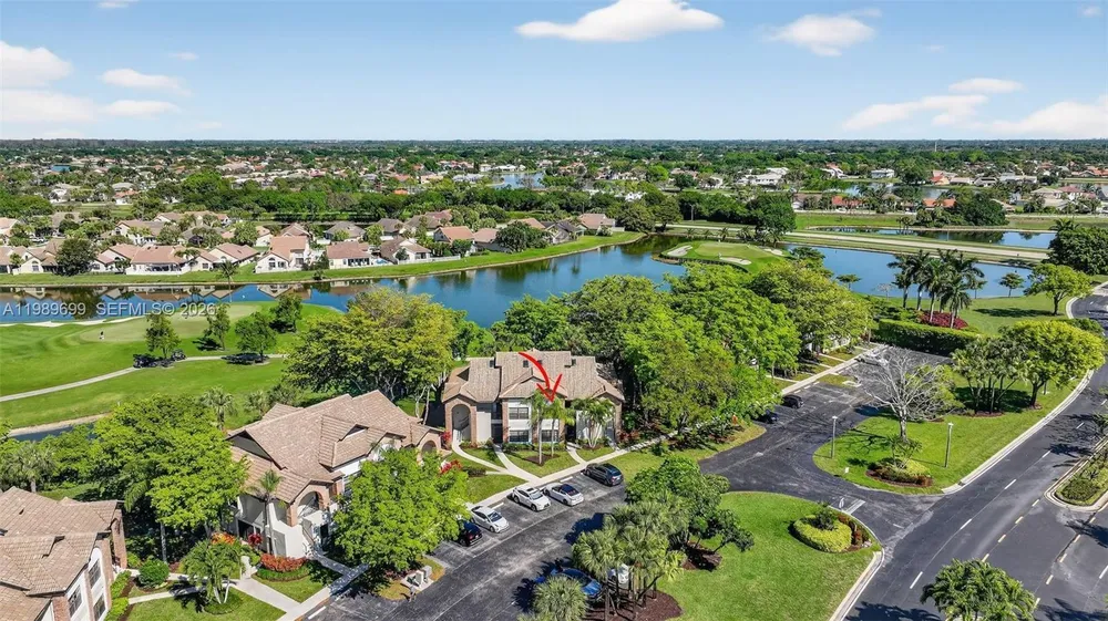 8033 Aberdeen Dr, Boynton Beach, FL 33472