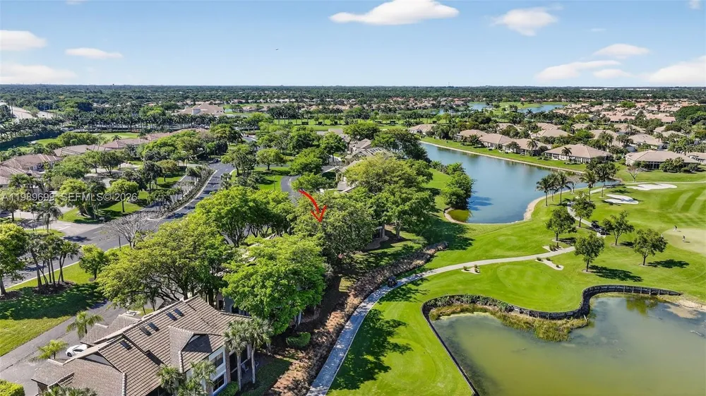 8033 Aberdeen Dr, Boynton Beach, FL 33472