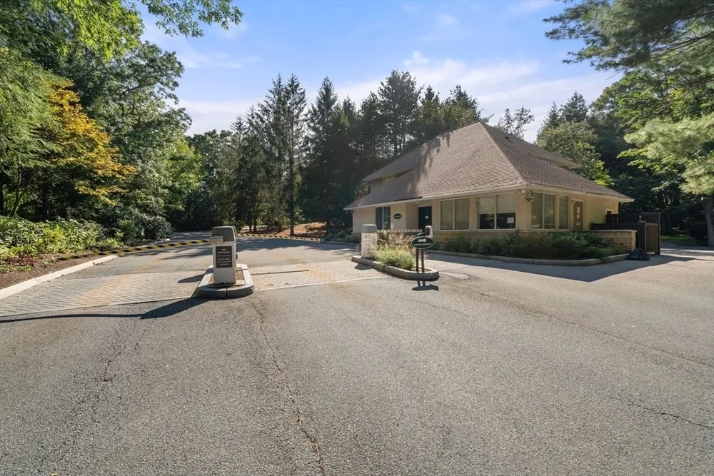 214 Allandale Rd, Boston, MA 02467