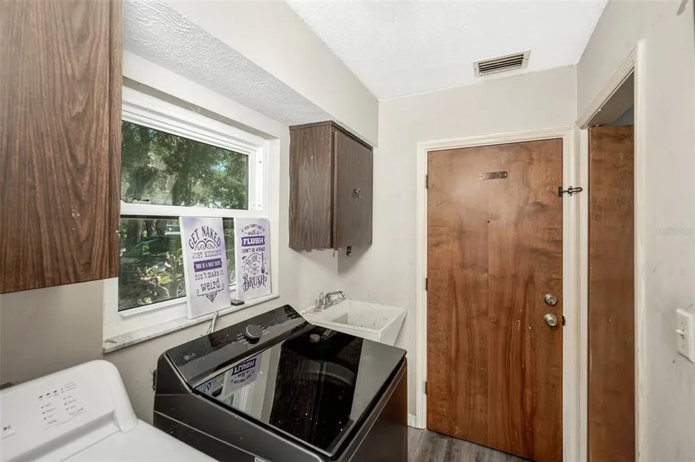 8020 Tierra Verde Dr, Tampa, FL 33617