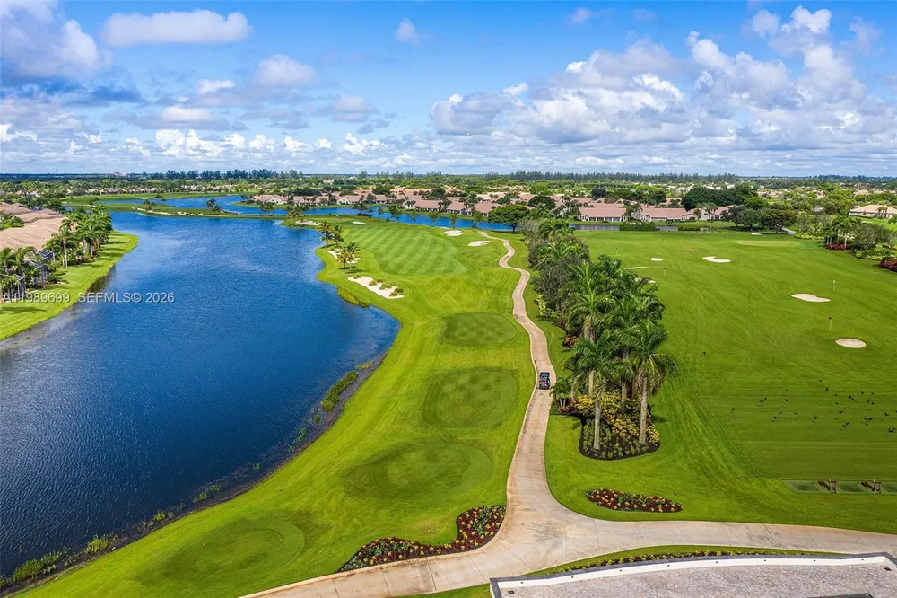 8033 Aberdeen Dr, Boynton Beach, FL 33472