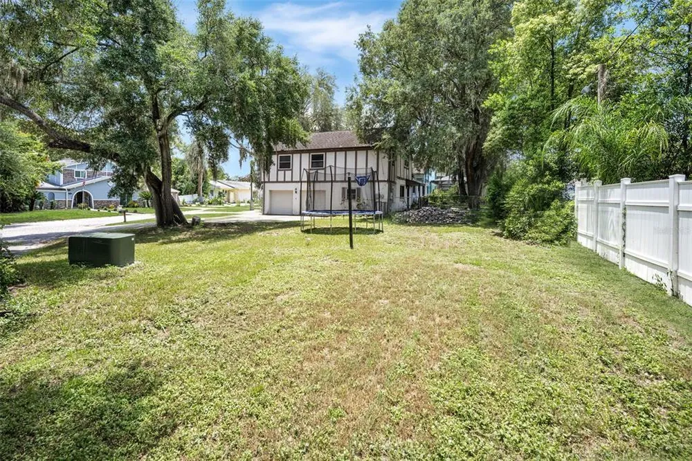 8020 Tierra Verde Dr, Tampa, FL 33617