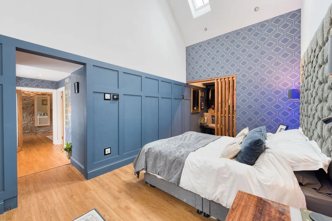 https://mr0.homeflow-assets.co.uk/files/photo/image/47636/6388/_x_/DSC_6935_HDR-67.jpg
