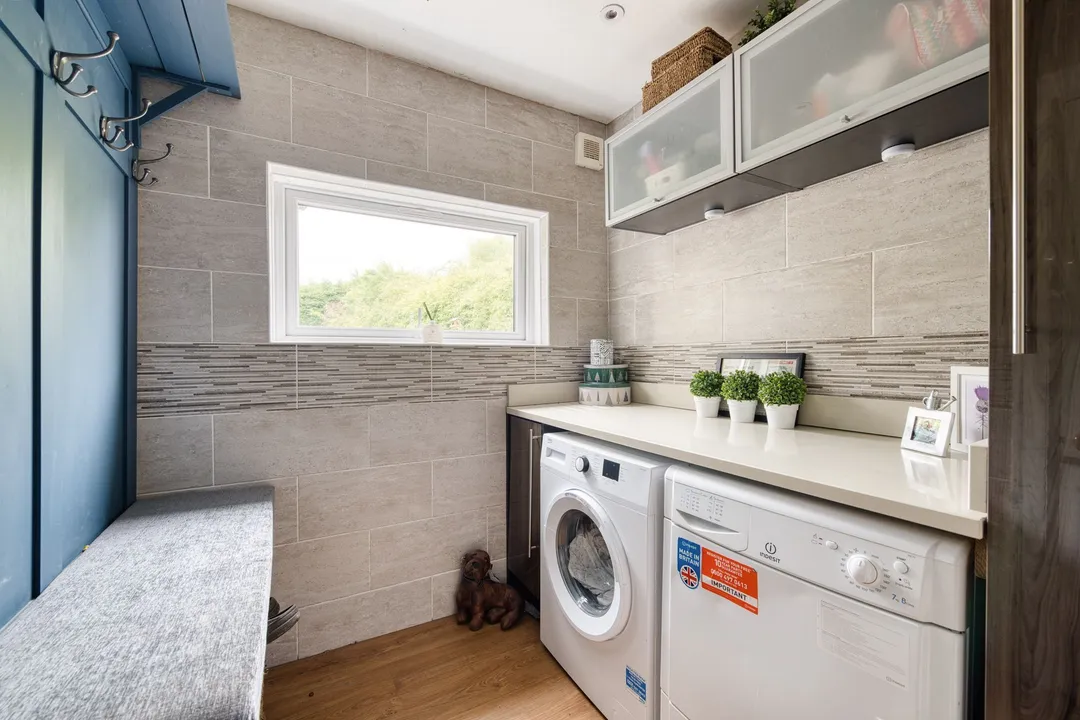 https://mr0.homeflow-assets.co.uk/files/photo/image/47636/6645/_x_/DSC_7225_HDR-111.jpg