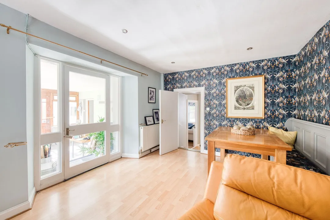 https://mr0.homeflow-assets.co.uk/files/photo/image/47636/6706/_x_/DSC_7584_HDR2-153.jpg