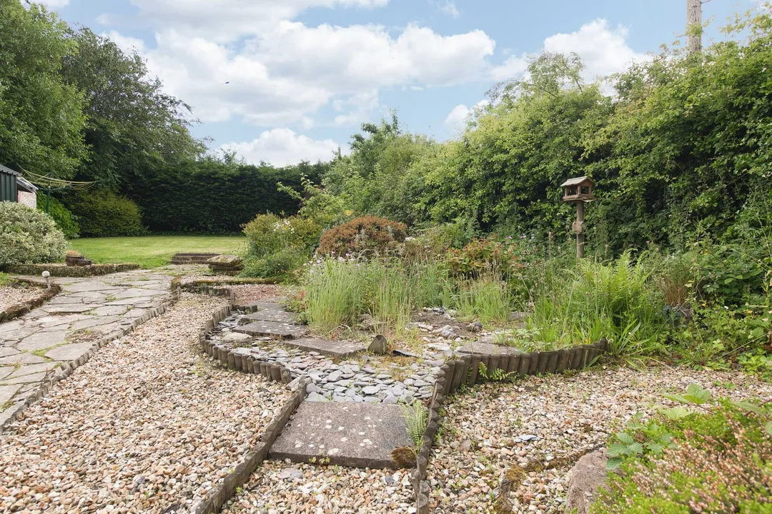 https://mr0.homeflow-assets.co.uk/files/photo/image/47636/6946/_x_/DSC_6735-23.jpg
