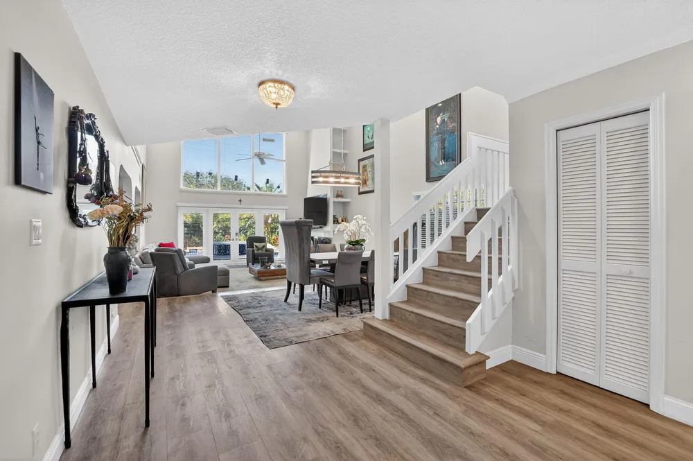 9048 Villa Portofino Circle, Boca Raton, FL 33496