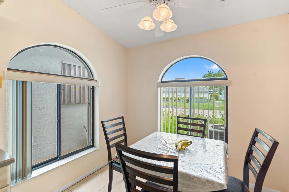 8108 NW 100th Ln, Tamarac, FL 33321