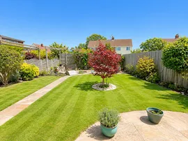 Carisbrooke Road, Gosport thumb 2
