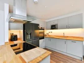 Brookfield Close, Plympton thumb 3