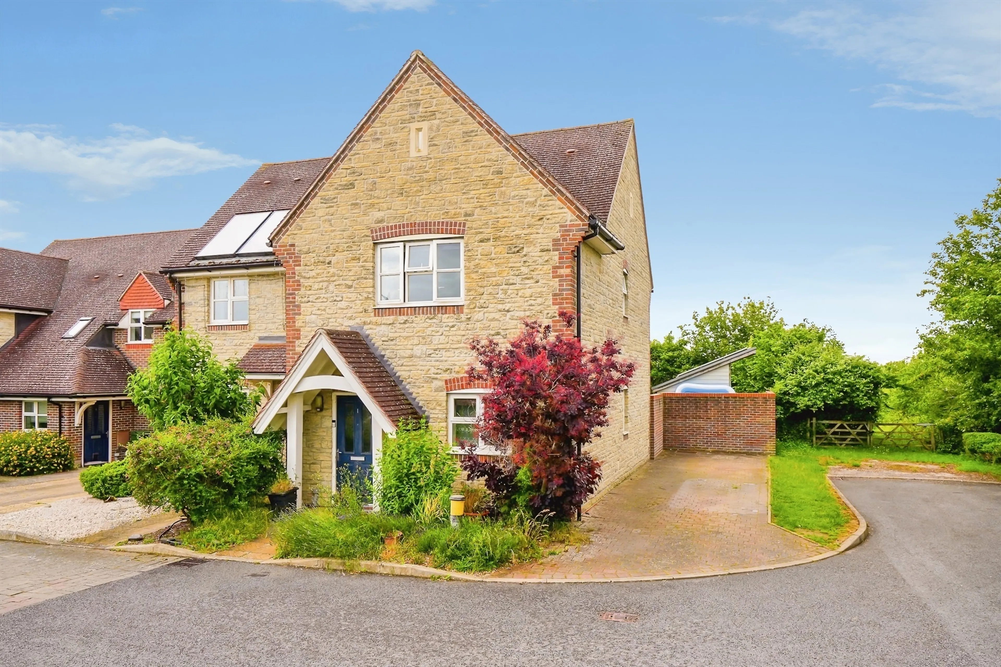 Property photo 0