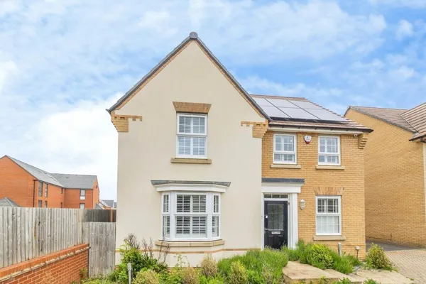 Campion Close, MK17 7BW