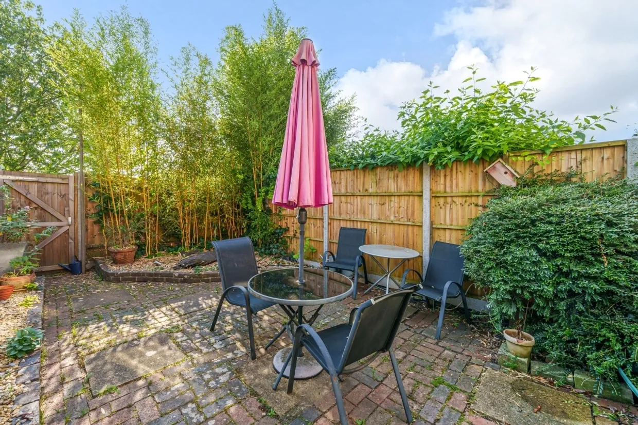 Brassey Road Winchester SO22 photo 9