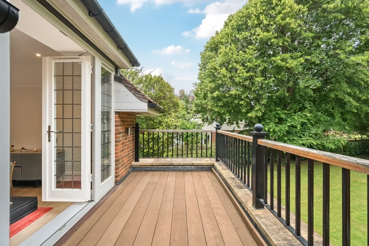 Heath Drive, Tadworth KT20 photo 9