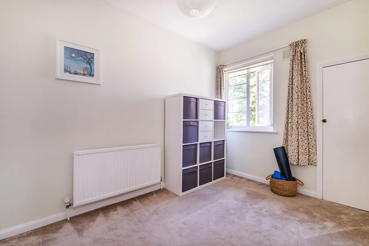 Thornton Road London SW12 photo 8