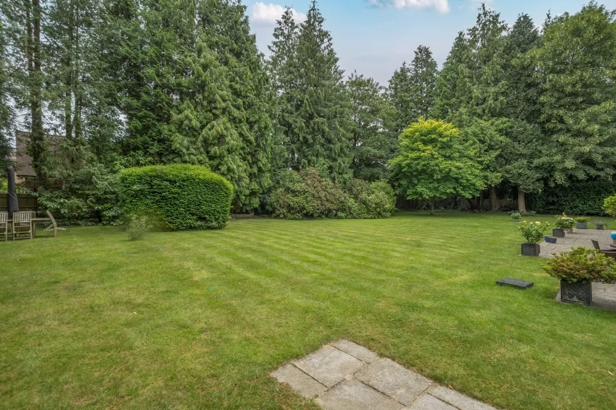 Heath Drive, Tadworth KT20 photo 19