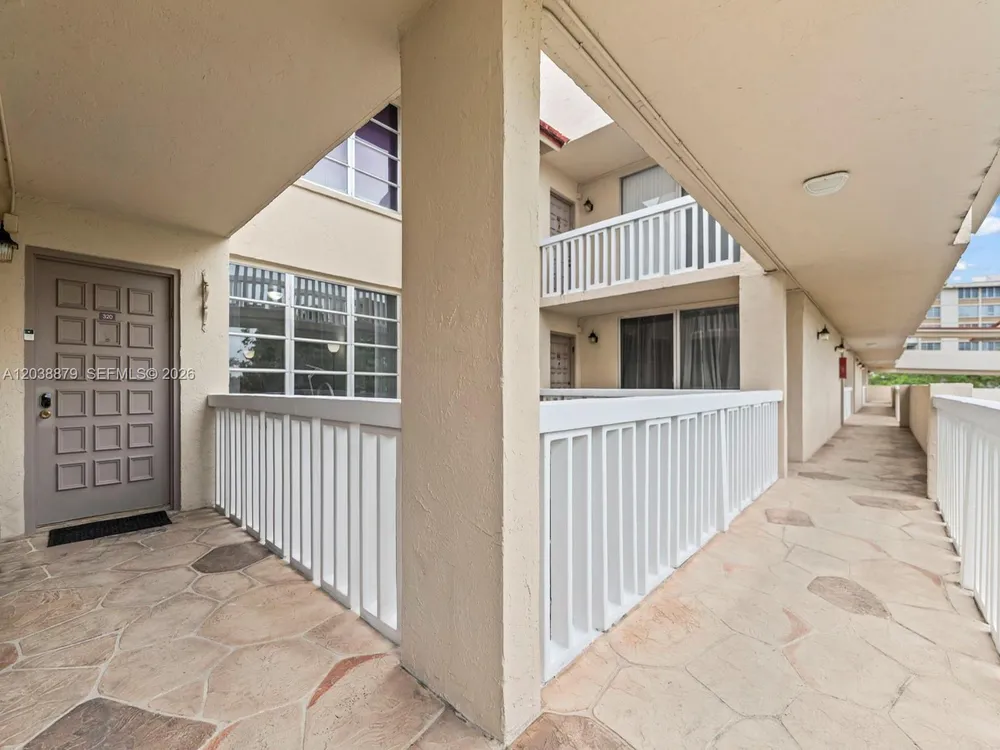 7021 Environ Blvd, Lauderhill, FL 33319
