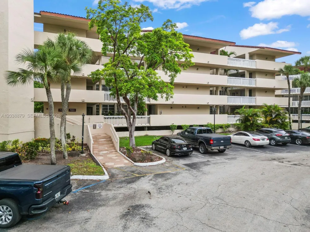 7021 Environ Blvd, Lauderhill, FL 33319