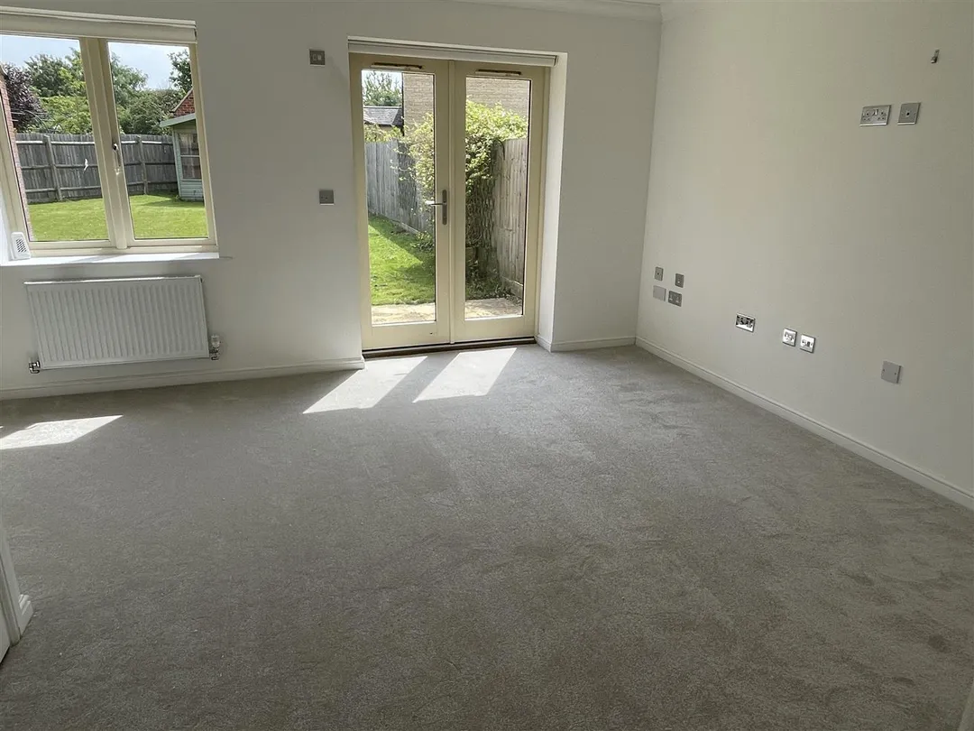 https://mr0.homeflow-assets.co.uk/files/photo/image/47644/5234/_x_/C3pGWbOSRECANlBqievzow.jpg