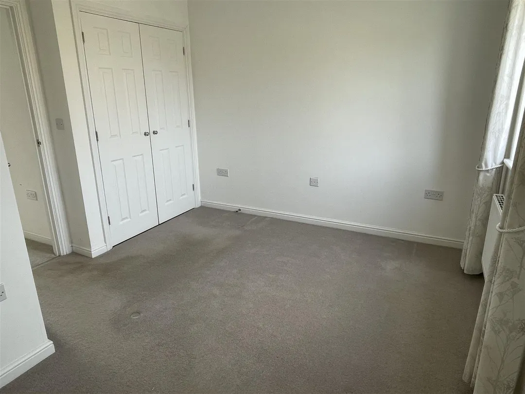 https://mr0.homeflow-assets.co.uk/files/photo/image/47644/5235/_x_/2anqftFNJk-NUX5s3JNz4w.jpg