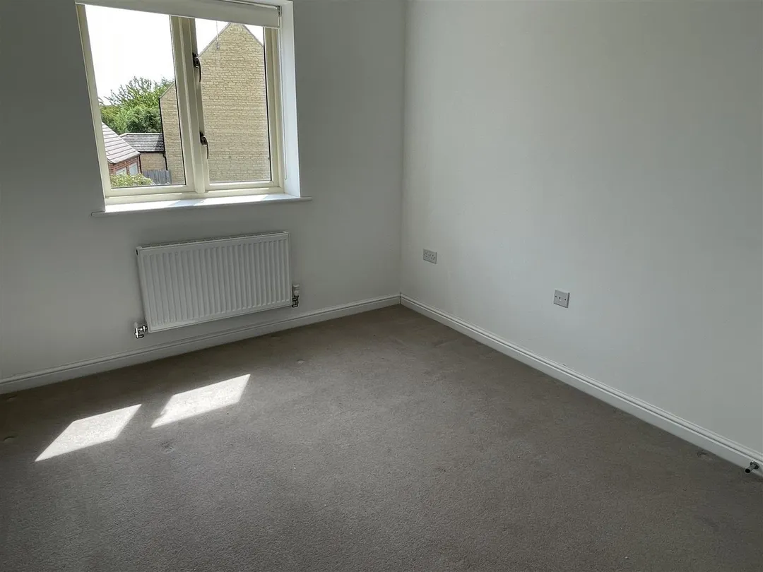 https://mr0.homeflow-assets.co.uk/files/photo/image/47644/5238/_x_/-f386_1ErEyBCvbZN0bAQQ.jpg