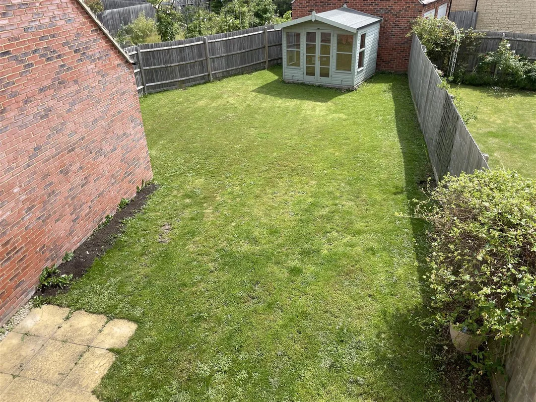 https://mr0.homeflow-assets.co.uk/files/photo/image/47644/5242/_x_/AYnM1CaakEuar55D6IfXKA.jpg