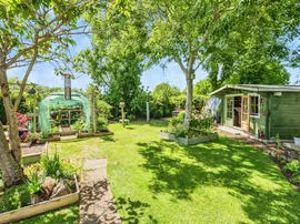 Farmlands Avenue, Polegate photo