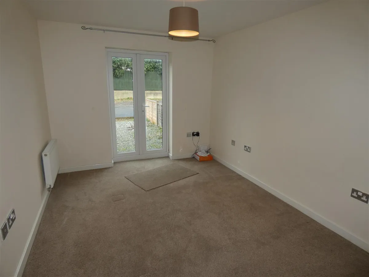 14 Castle Green Cottingham