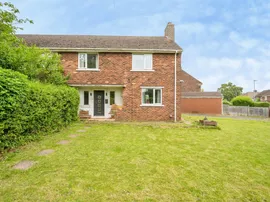 Laburnum Grove, Scunthorpe photo