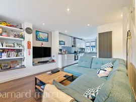 Shurland Gardens, Willowbrook Estate, London photo