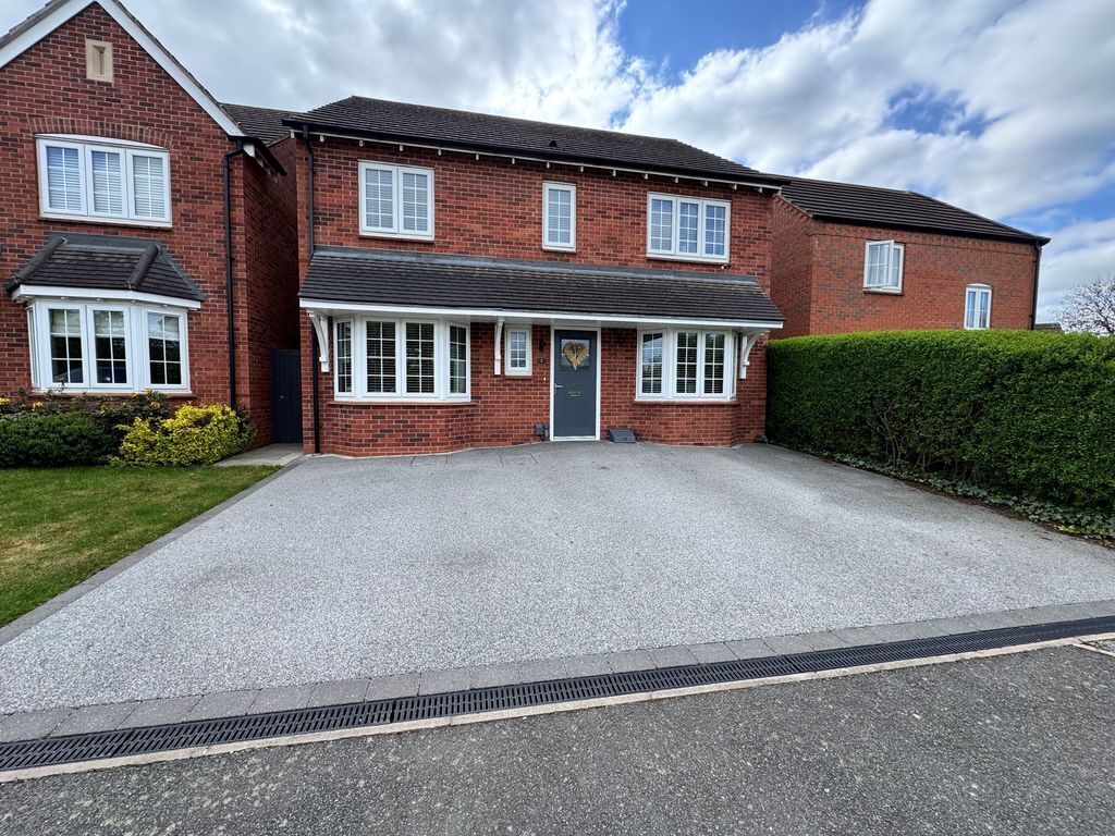 Skeggles Close, Nuneaton Image 1