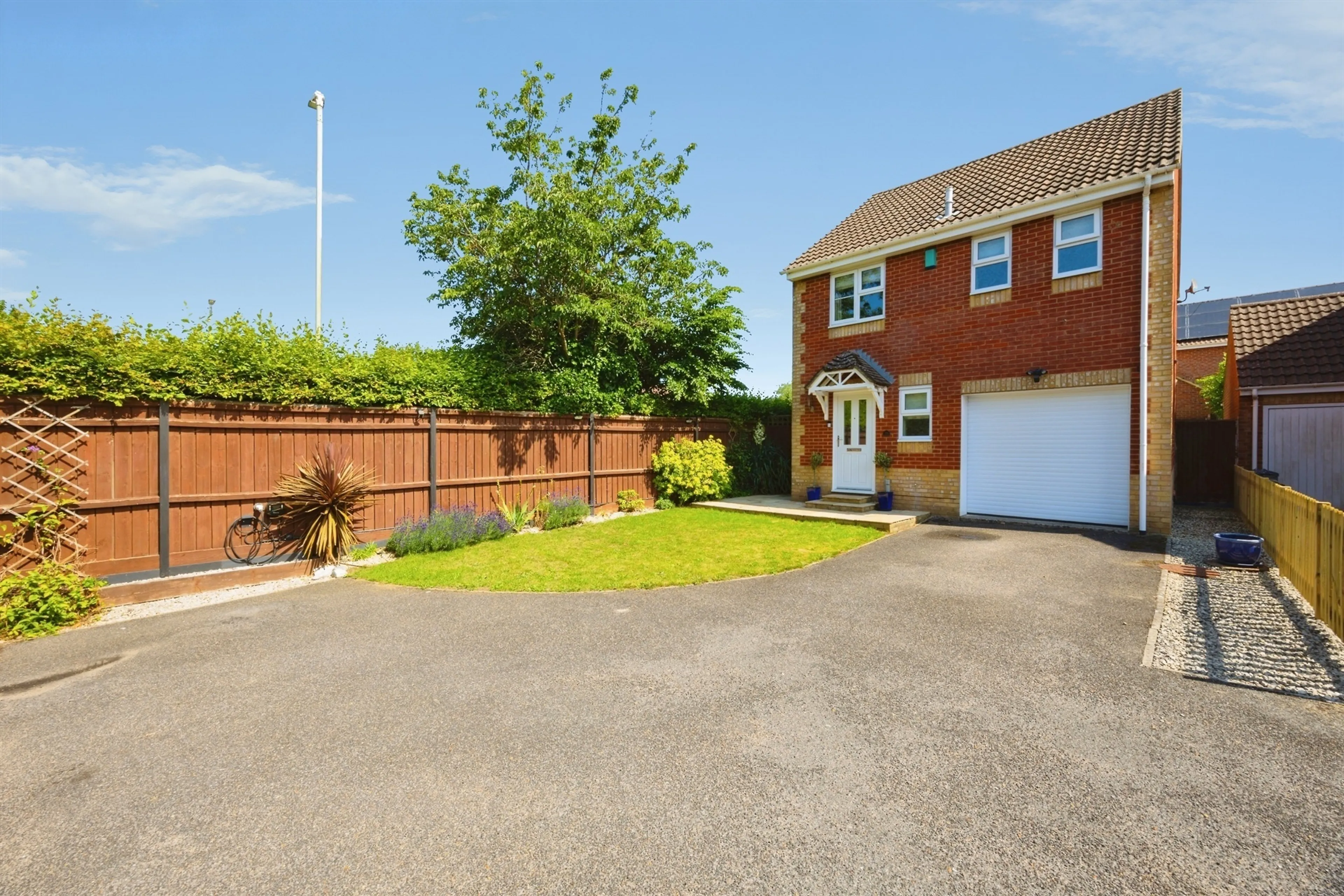 Property photo 0