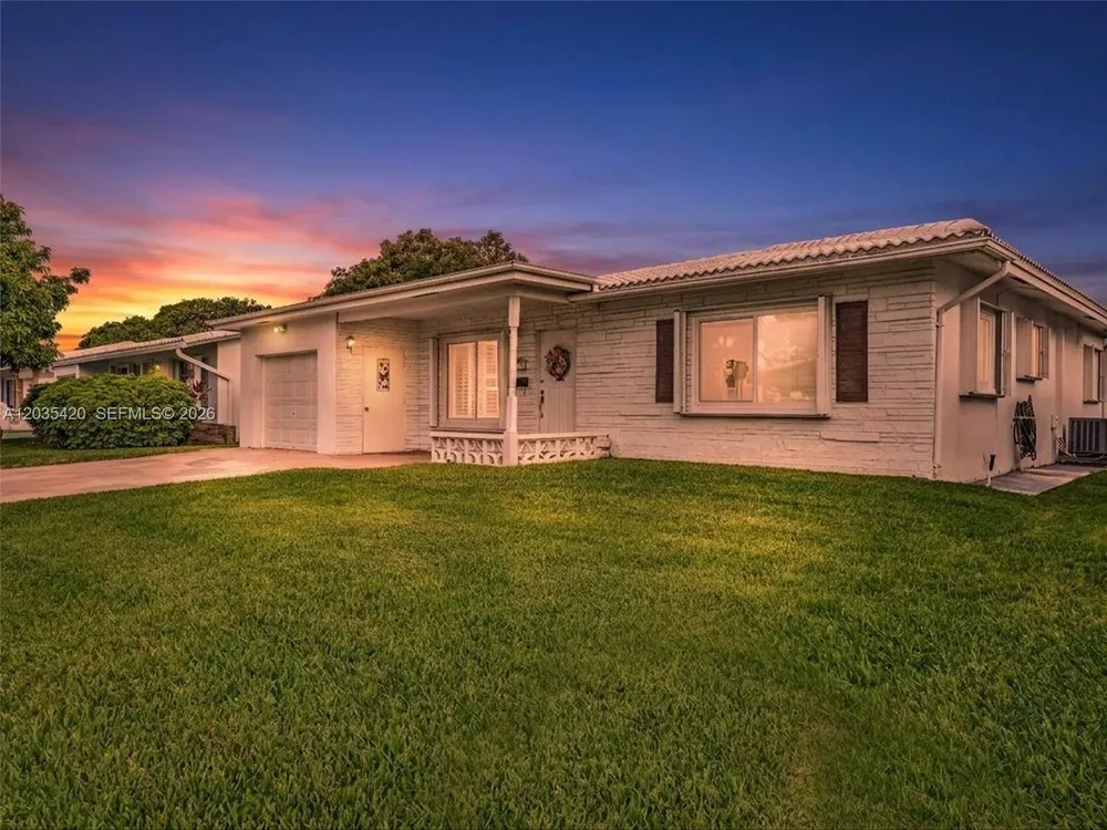 8511 NW 59th Ct, Tamarac, FL 33321