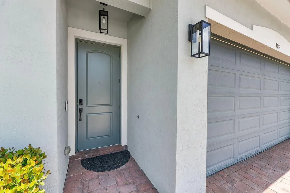 9013 NW 39th St, Coral Springs, FL 33065