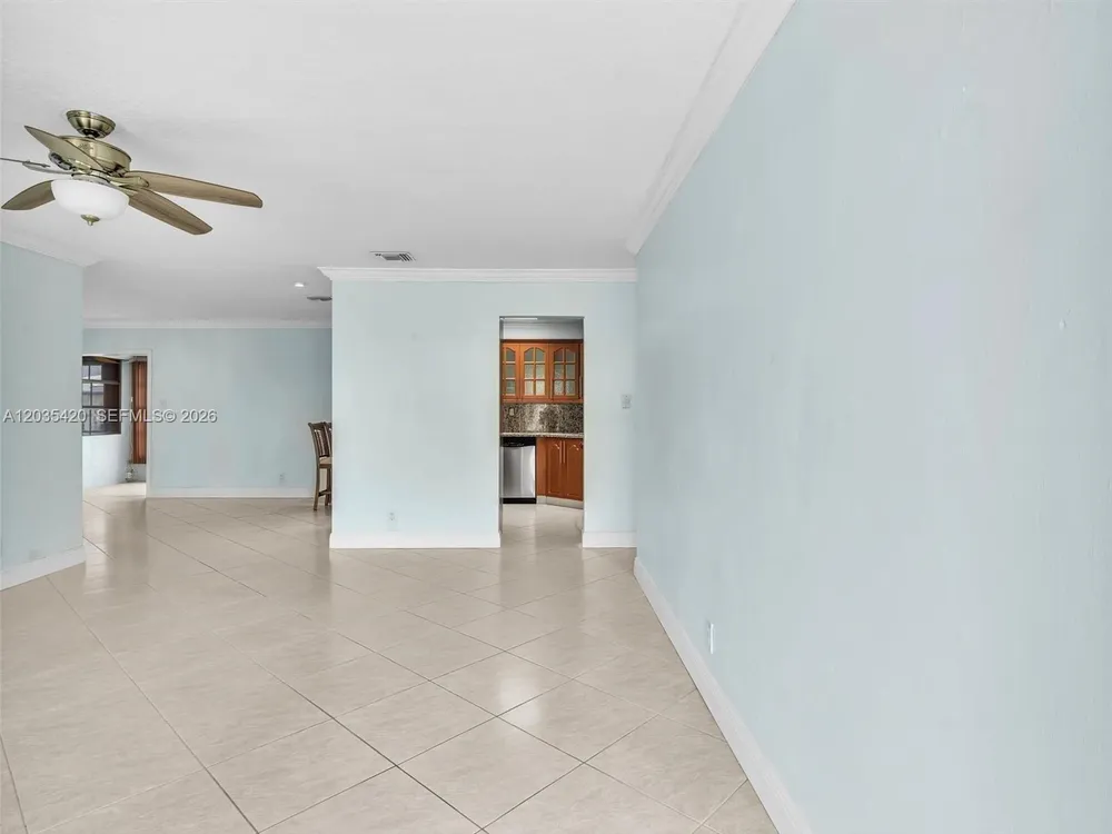 8511 NW 59th Ct, Tamarac, FL 33321