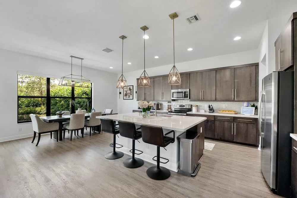 9013 NW 39th St, Coral Springs, FL 33065