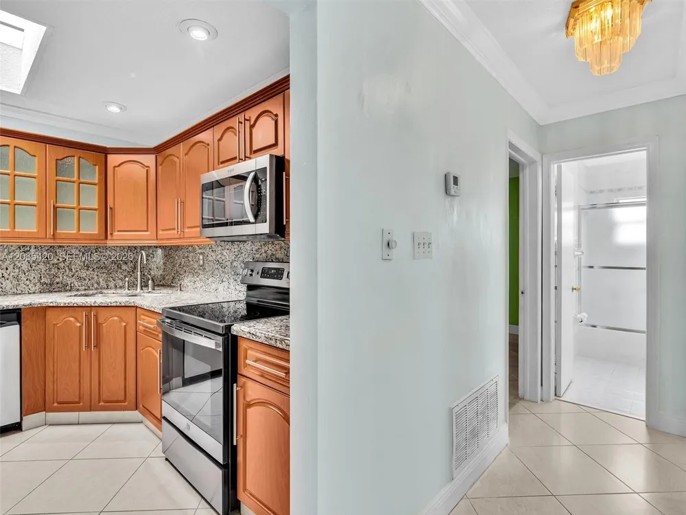 8511 NW 59th Ct, Tamarac, FL 33321