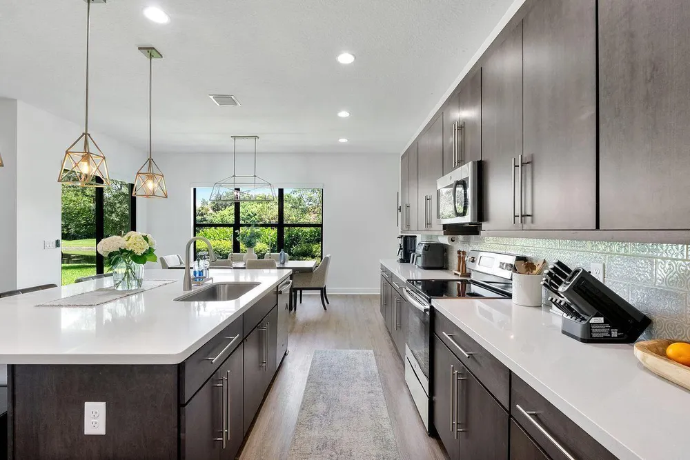 9013 NW 39th St, Coral Springs, FL 33065