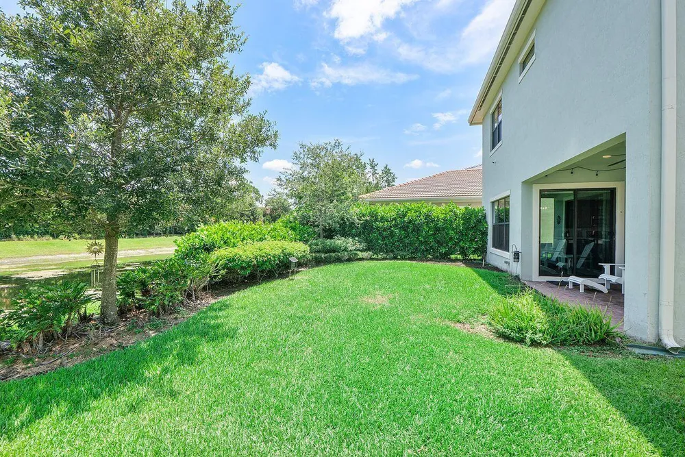 9013 NW 39th St, Coral Springs, FL 33065