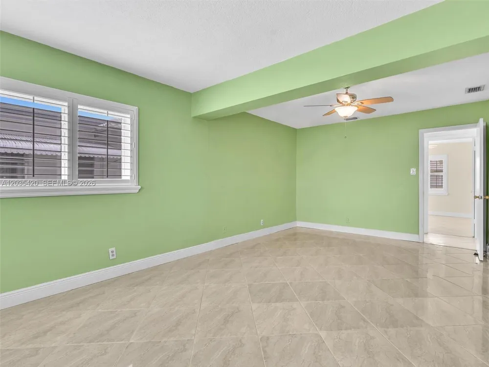 8511 NW 59th Ct, Tamarac, FL 33321