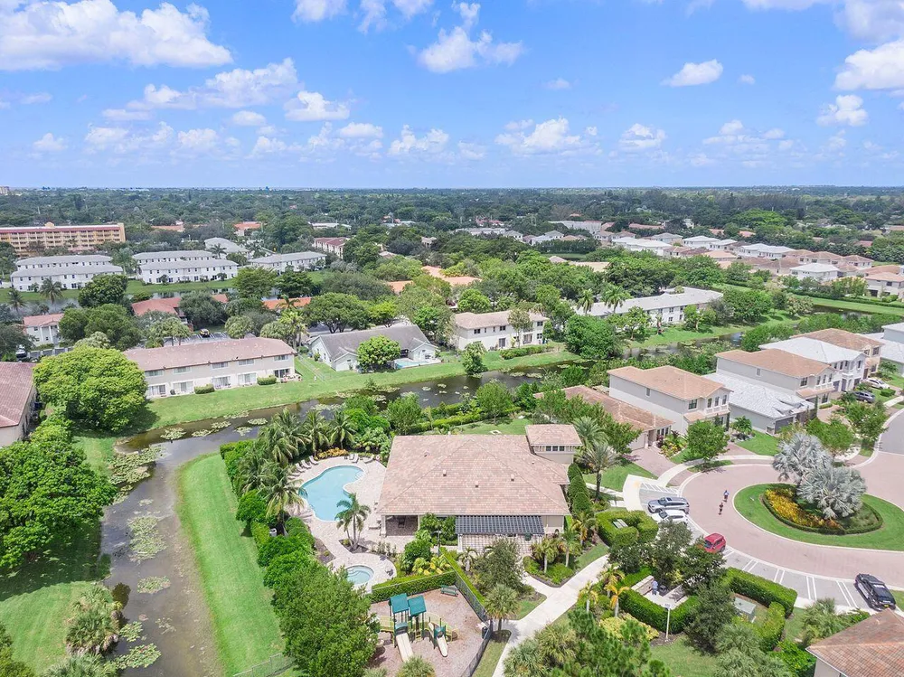 9013 NW 39th St, Coral Springs, FL 33065