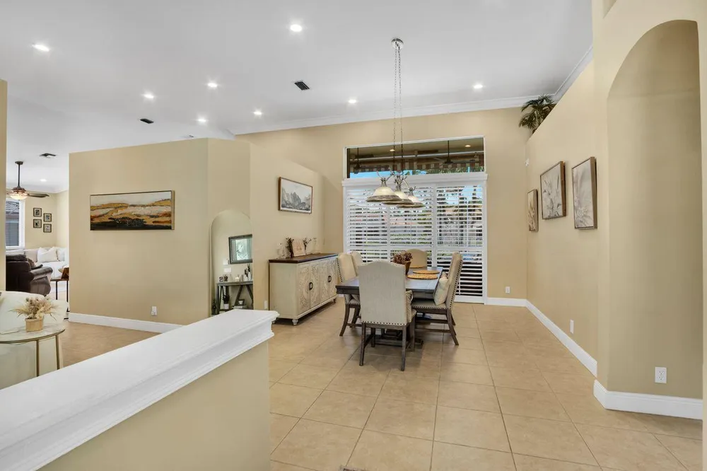 5031 Mallards Ct, Coconut Creek, FL 33073