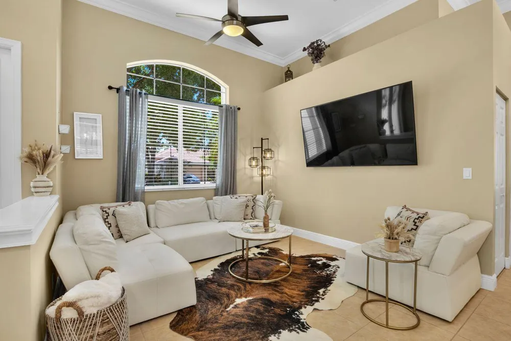 5031 Mallards Ct, Coconut Creek, FL 33073