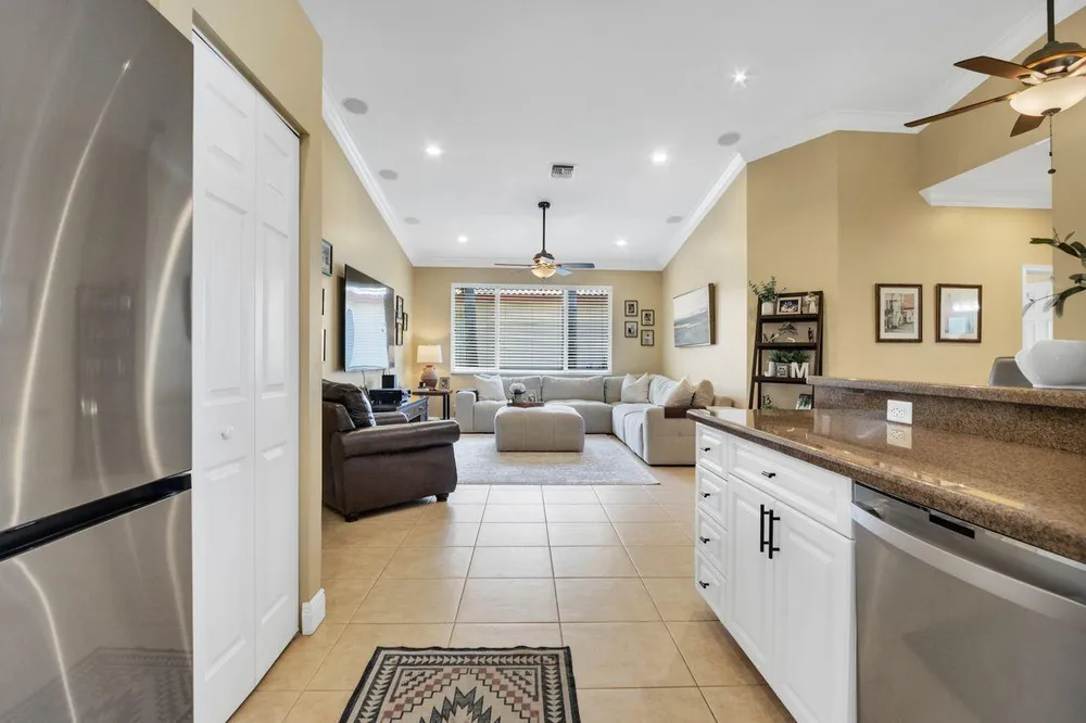 5031 Mallards Ct, Coconut Creek, FL 33073